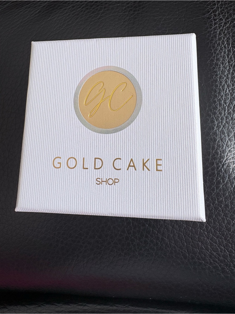 Gold Cake Shop White & Gold Earring Gift Box